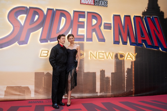jam tangan zendaya dan tom holland