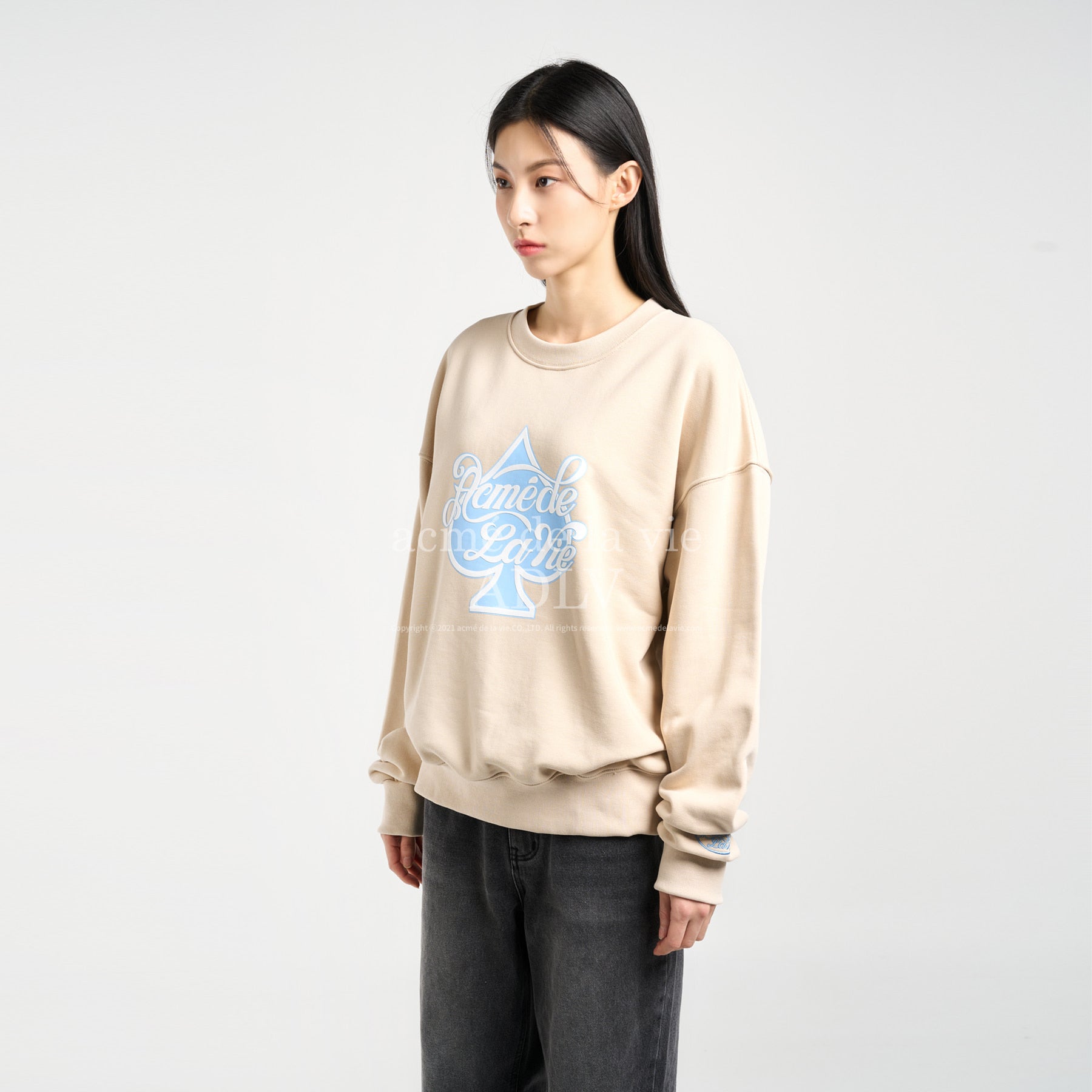 ADLV x LISA Spade Script Logo Basic Sweat Shirt