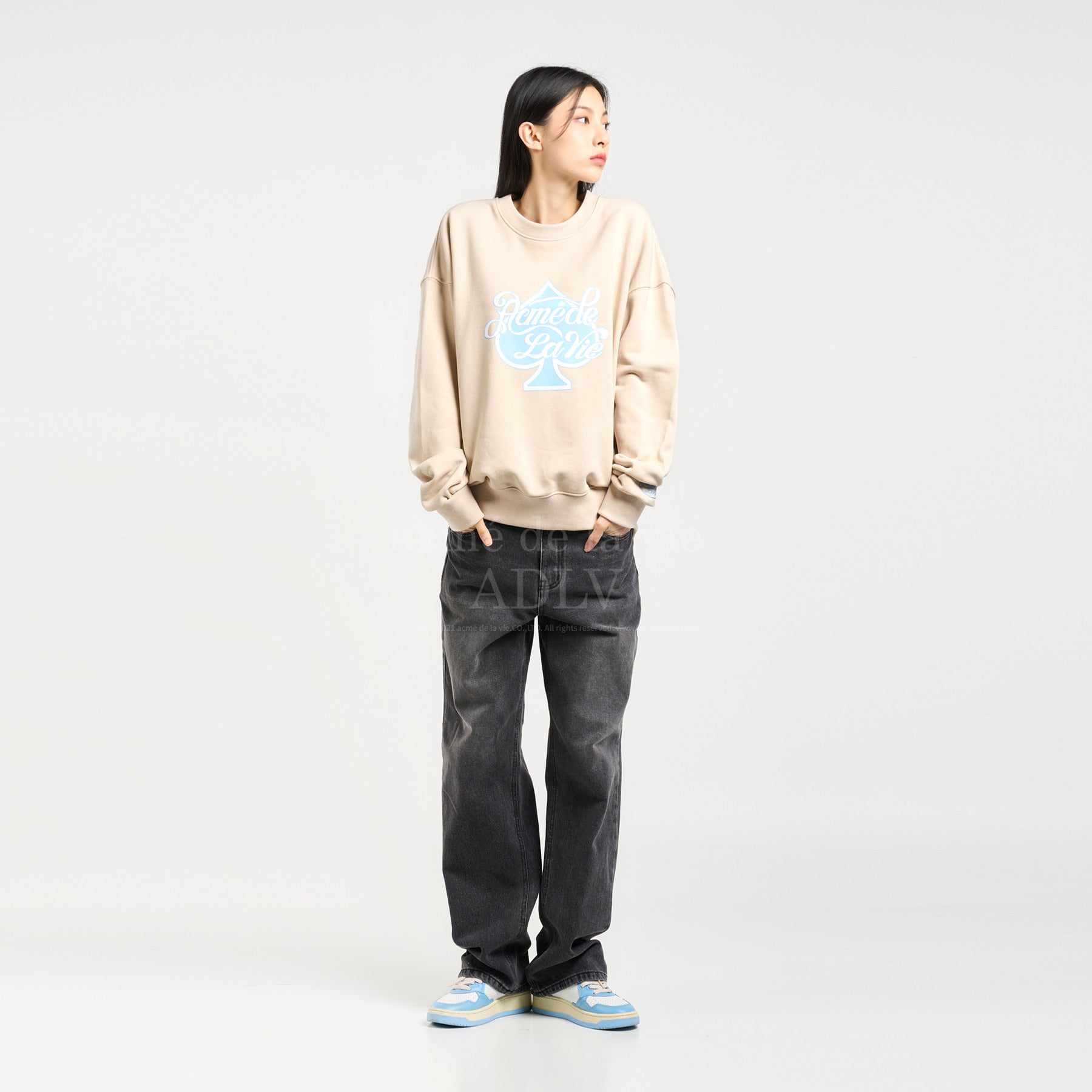 ADLV x LISA Spade Script Logo Basic Sweat Shirt