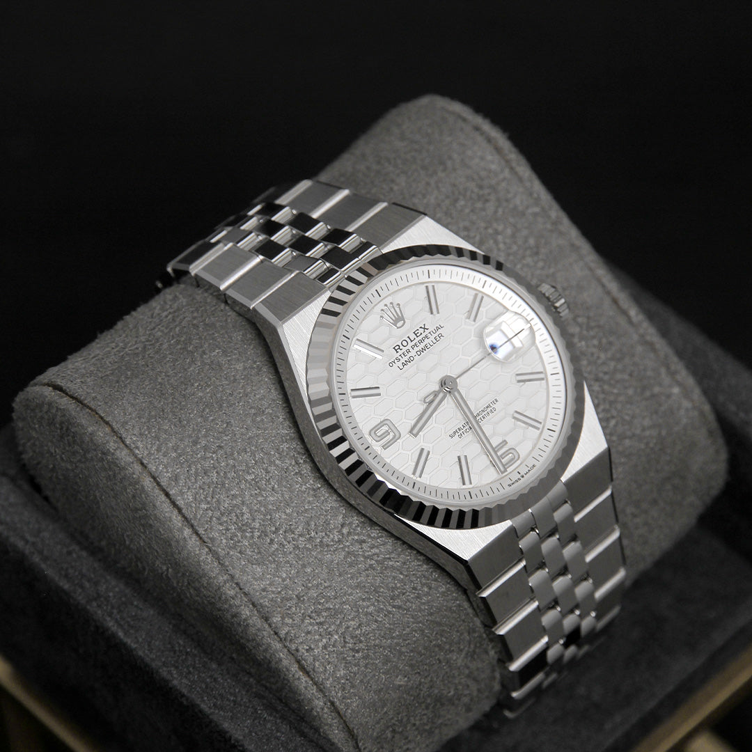 Land Dweller 40 white Honeycomb Dial 127334