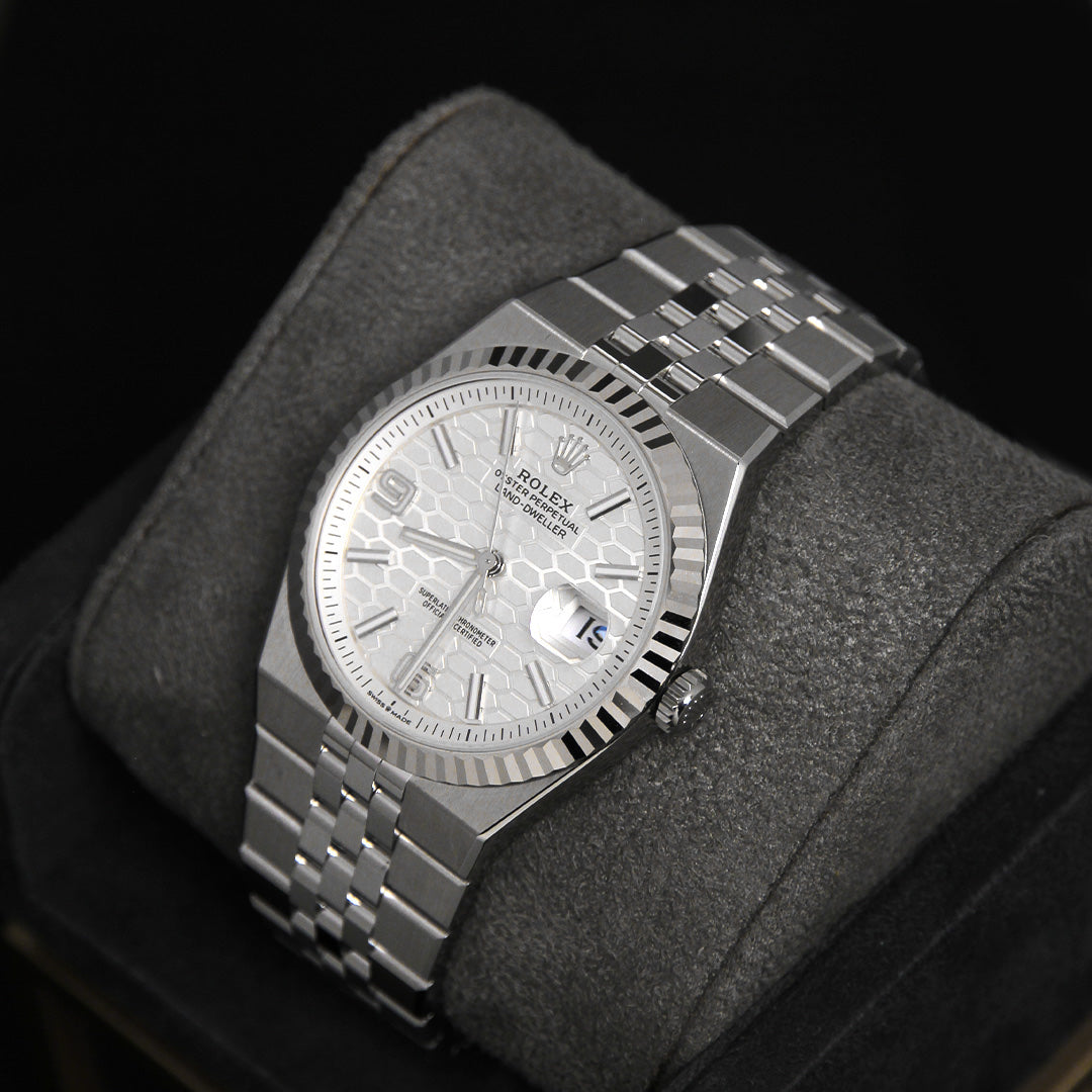 Land Dweller 40 white Honeycomb Dial 127334