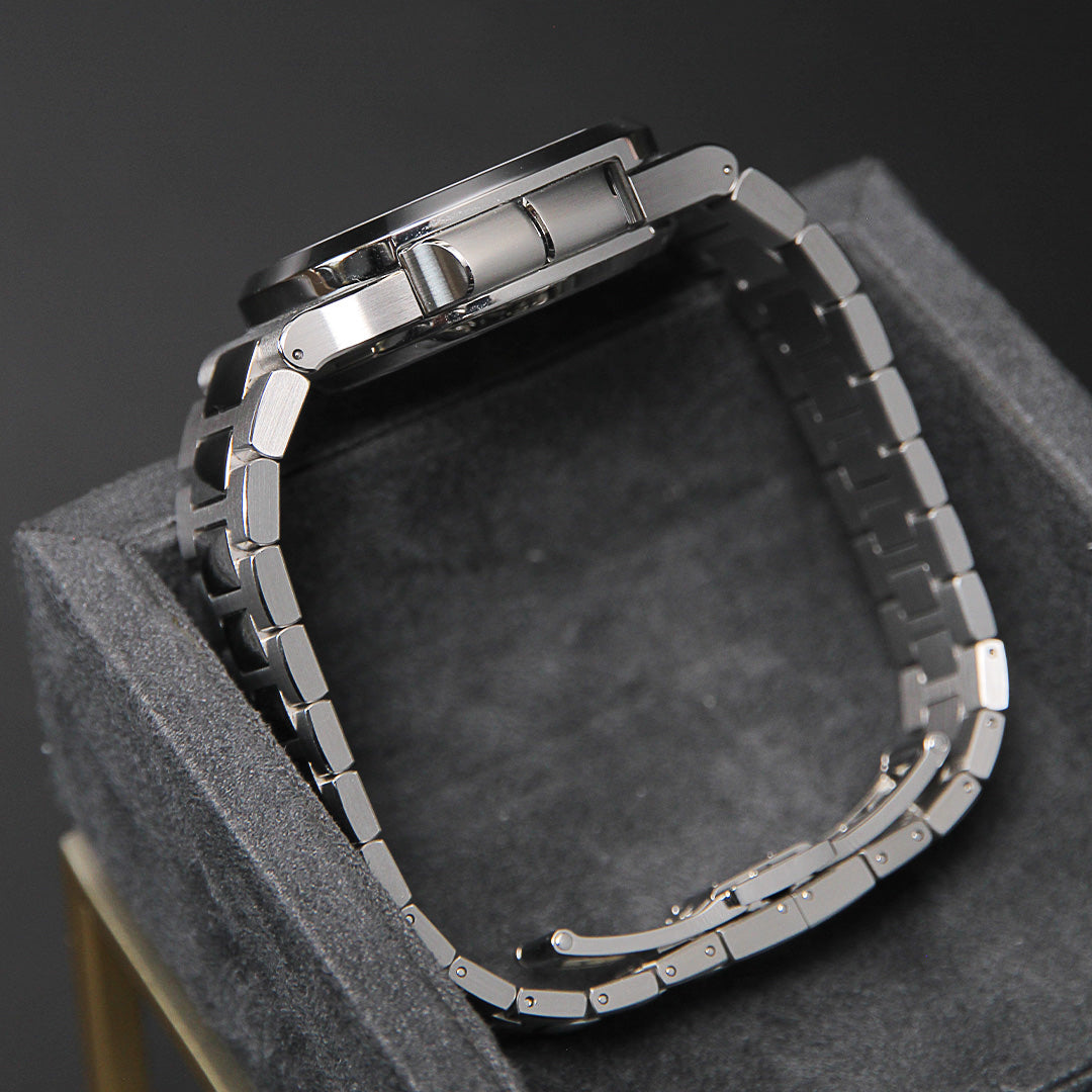 Patek Philippe Nautilus 40  Travel Time Blue Gray Dial 5990/1A-011