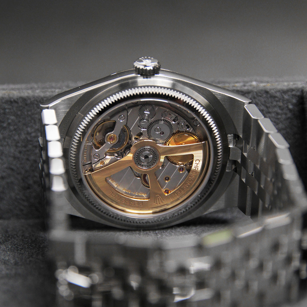 Land Dweller 40 white Honeycomb Dial 127334