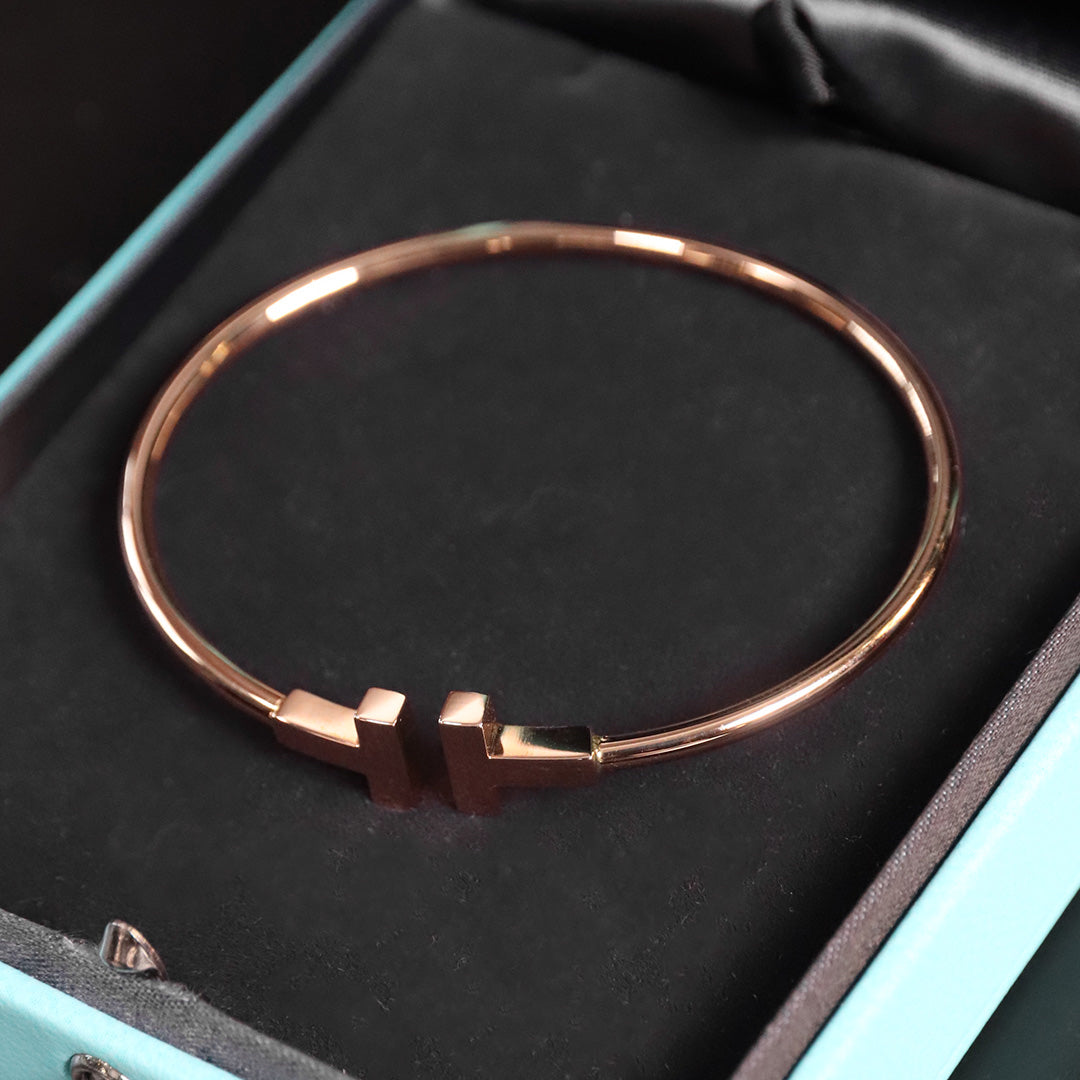 Tiffany T Wire Bracelet in Rose Gold 60010744