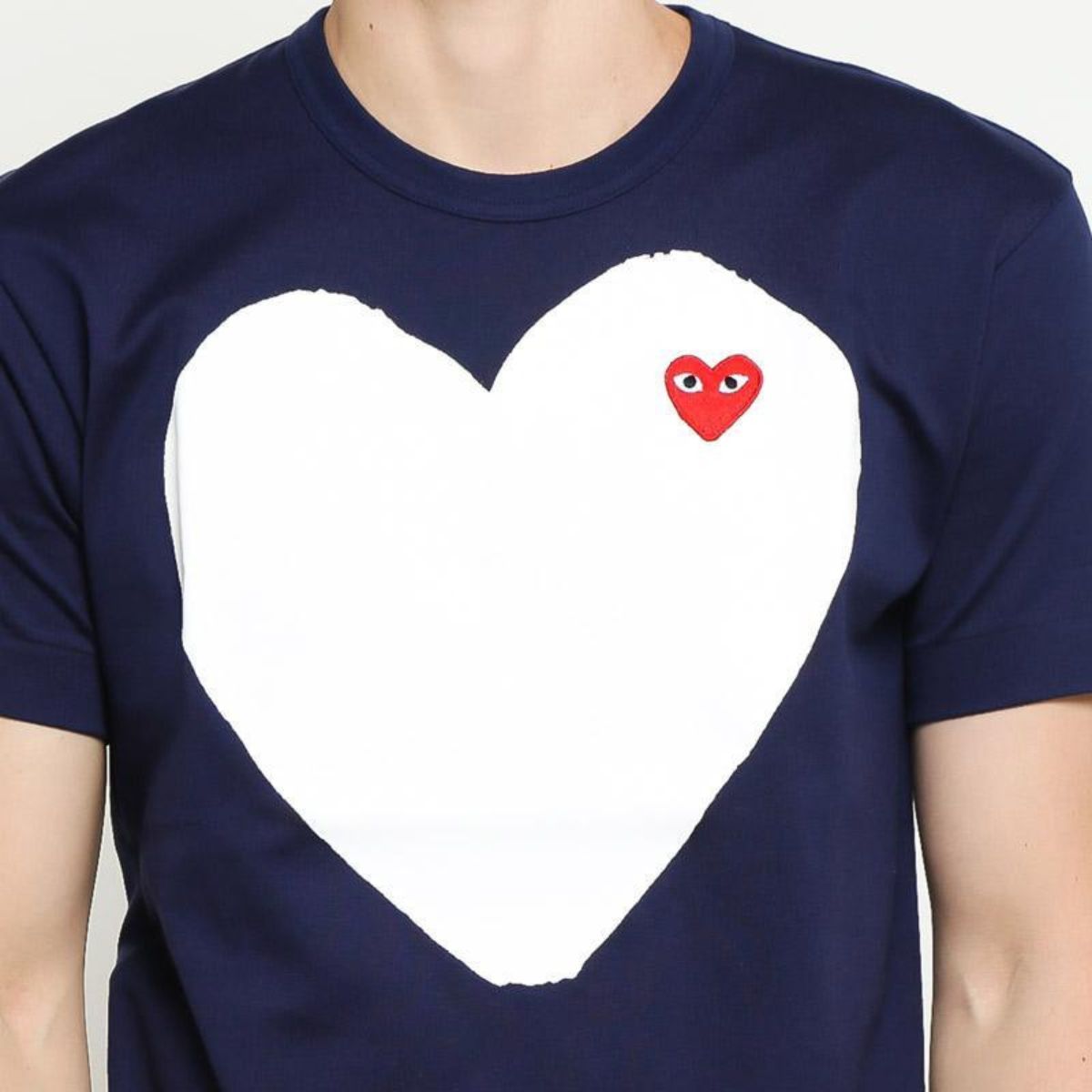 Comme Des Garcons CDG Play White Heart Navy T-shirt