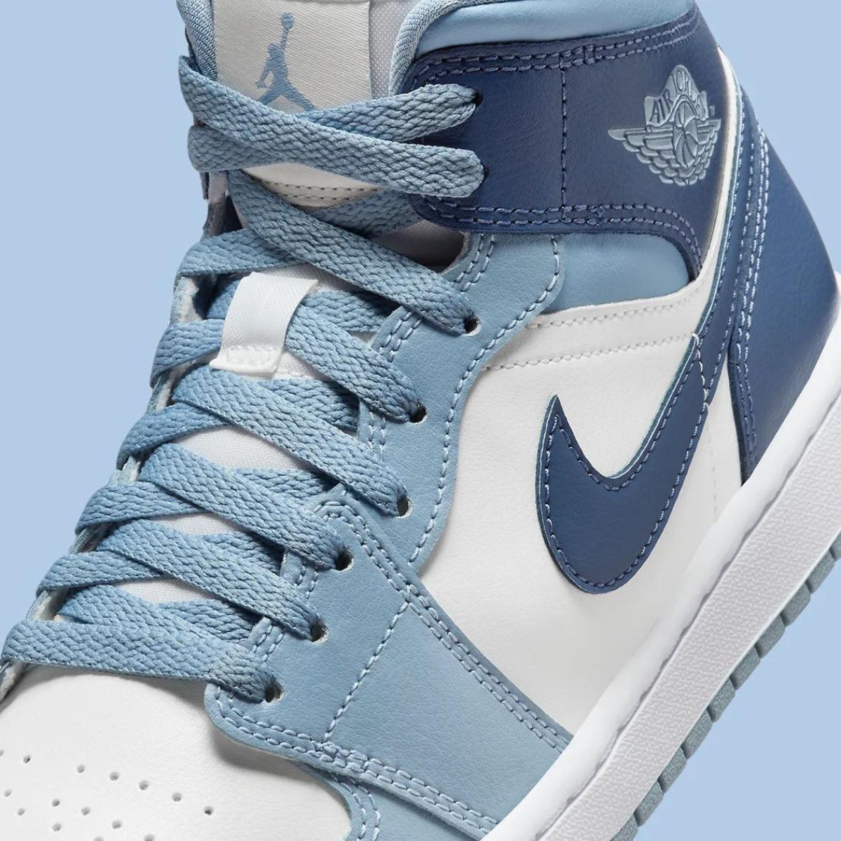 Air Jordan 1 Mid Diffused Blue Women