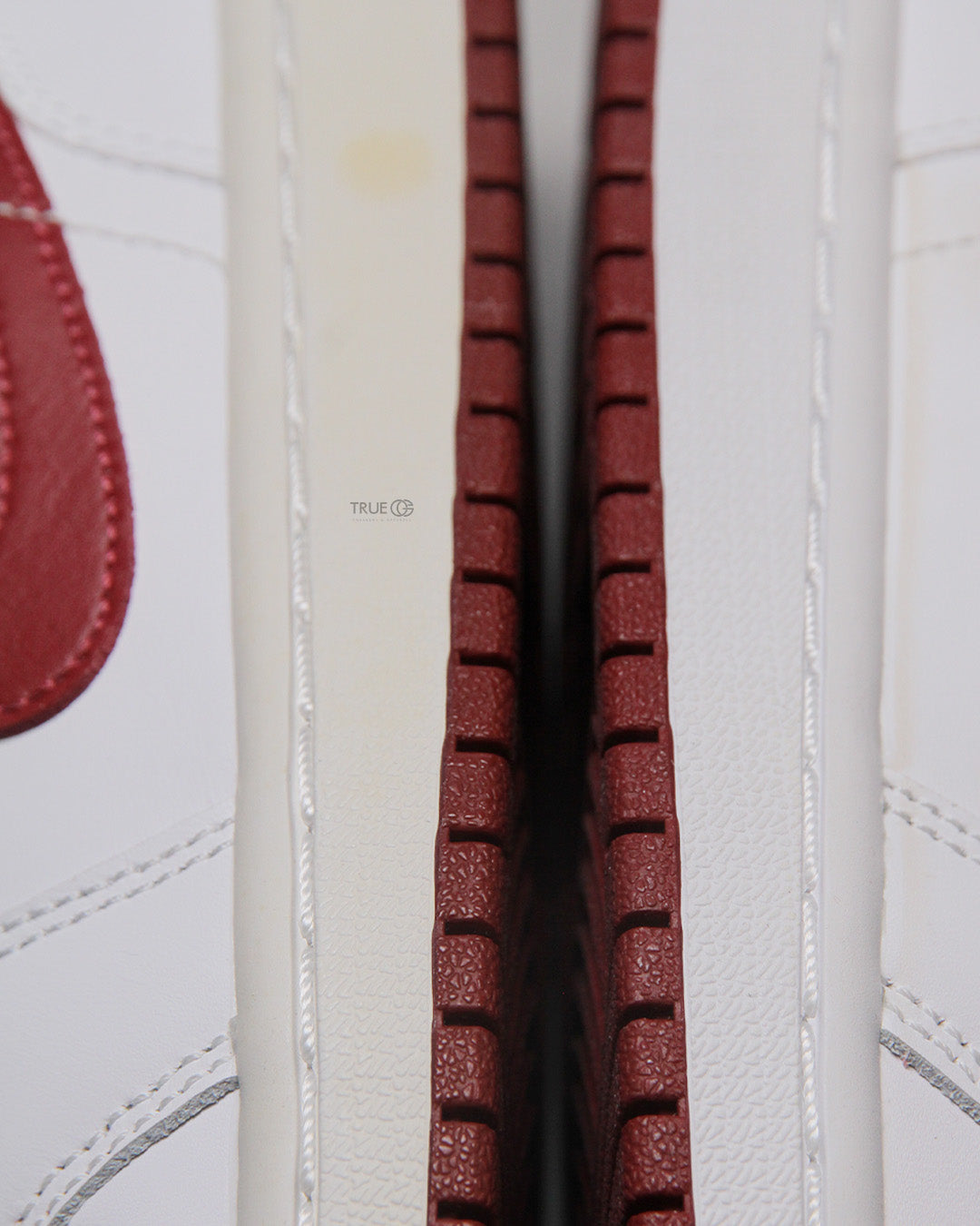 Air Jordan 1 Mid Reverse Chicago (W)