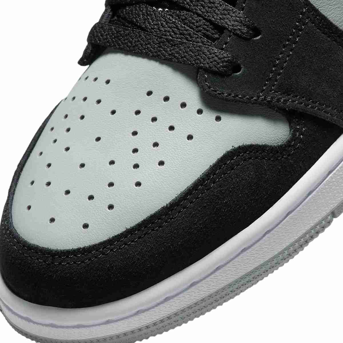 Air Jordan 1 Zoom CMFT Black Light Smoke Grey