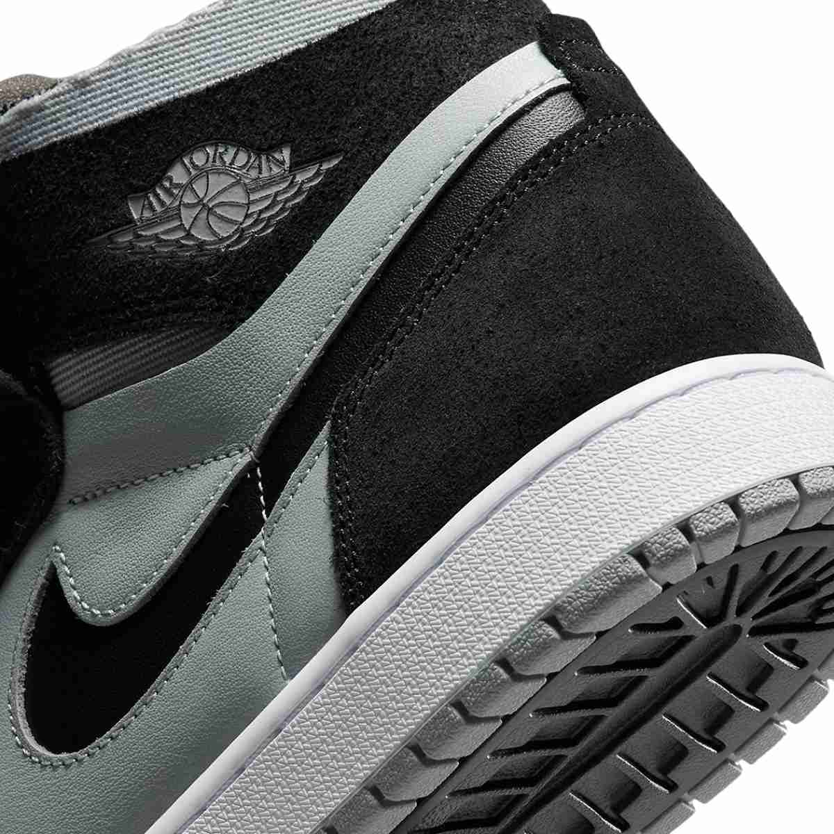 Air Jordan 1 Zoom CMFT Black Light Smoke Grey