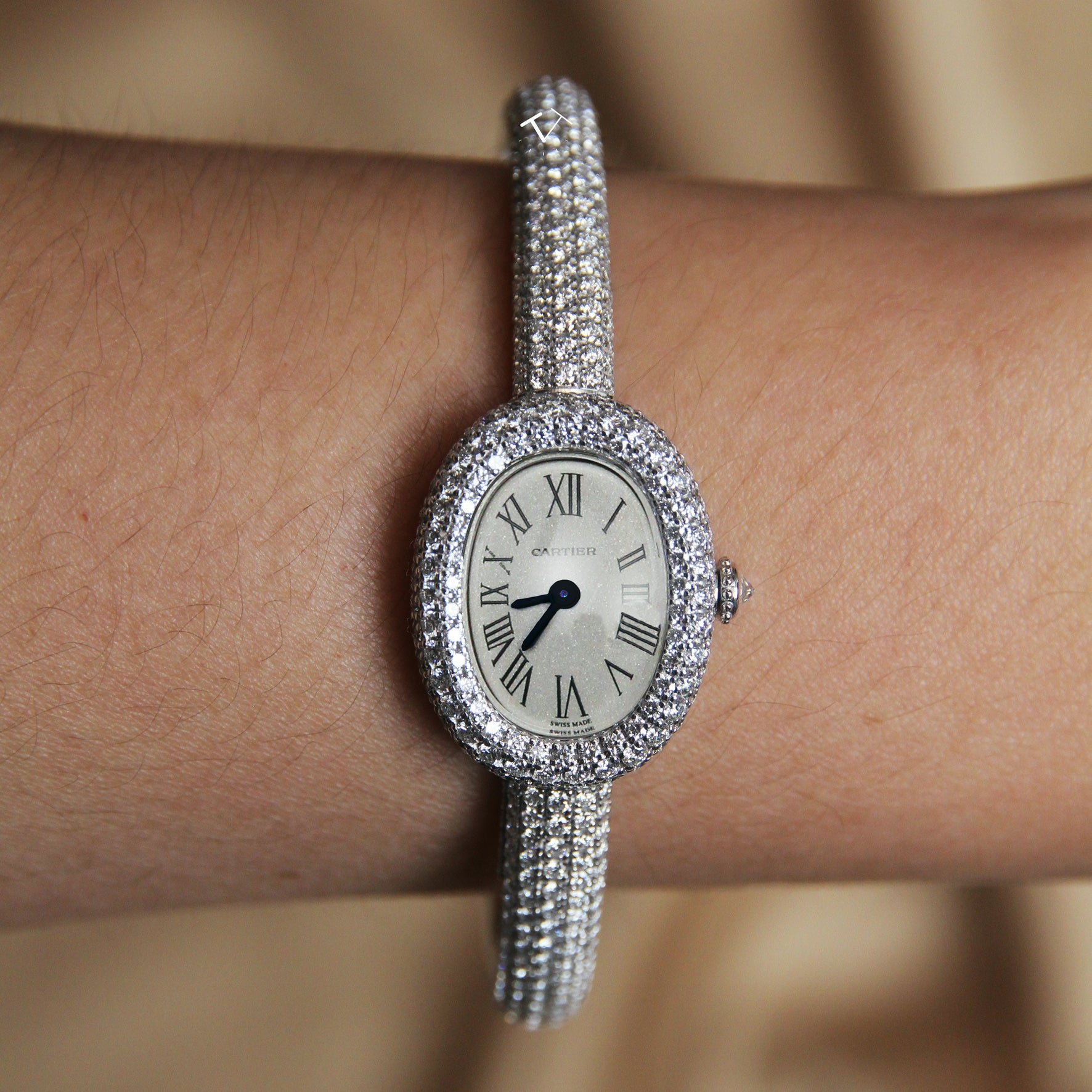 Cartier 16 Baignoire WG Mini Full Diamond White Dial HPI01773