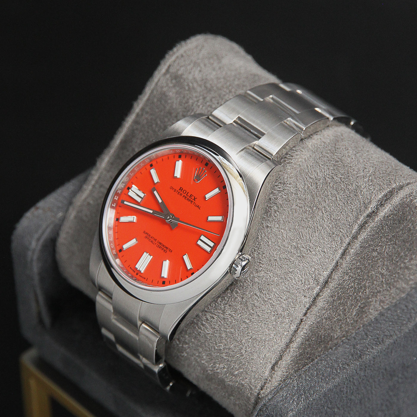 Oyster Perpetual 41 Red Dial 124300