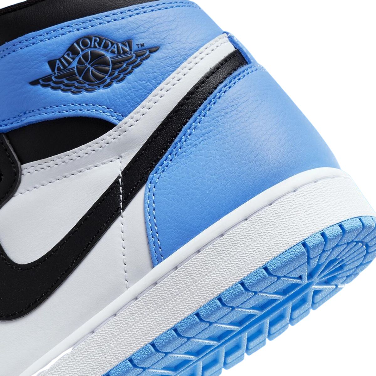 Air Jordan 1 Retro High OG UNC Toe