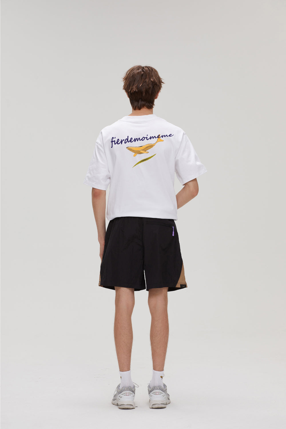 Fier De Moi Flying Whale T-Shirt