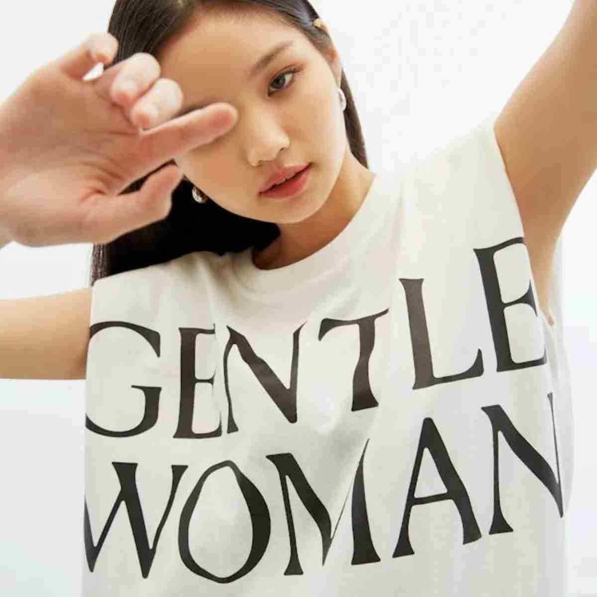 Gentle Woman Padded Shoulder Big Logo Top T-shirt White