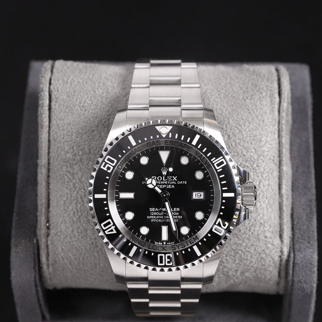 Sea Dweller 44 Black Dial 126660