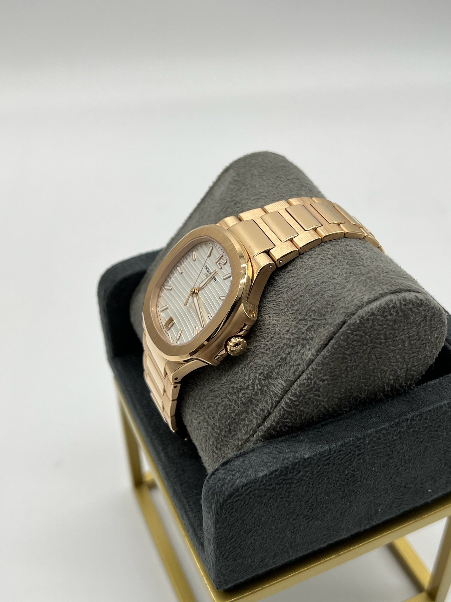 Patek Nautilus Ladies AT RG  Silver Dial 7118/1R-001