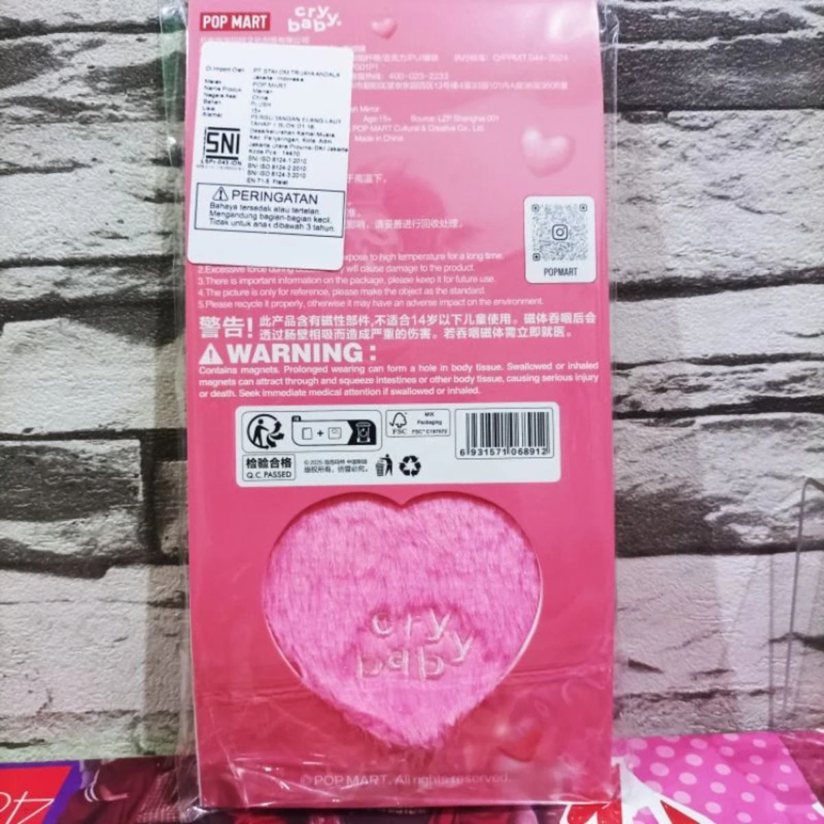 Pop Mart Crybaby Crying For Love Mirror Pendant