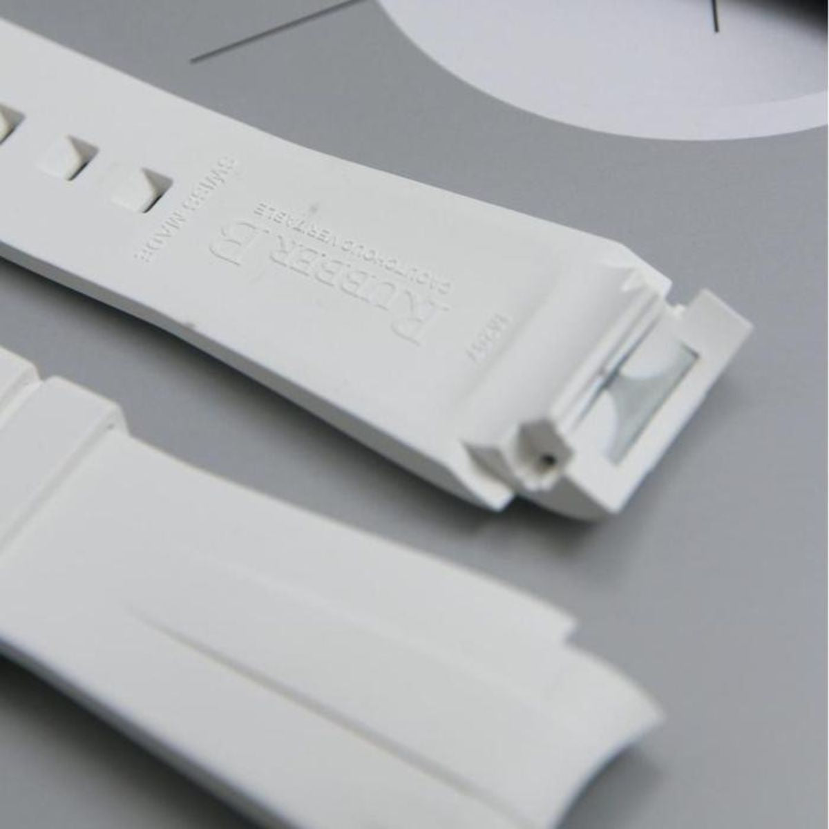 Rubber B Strap M2207