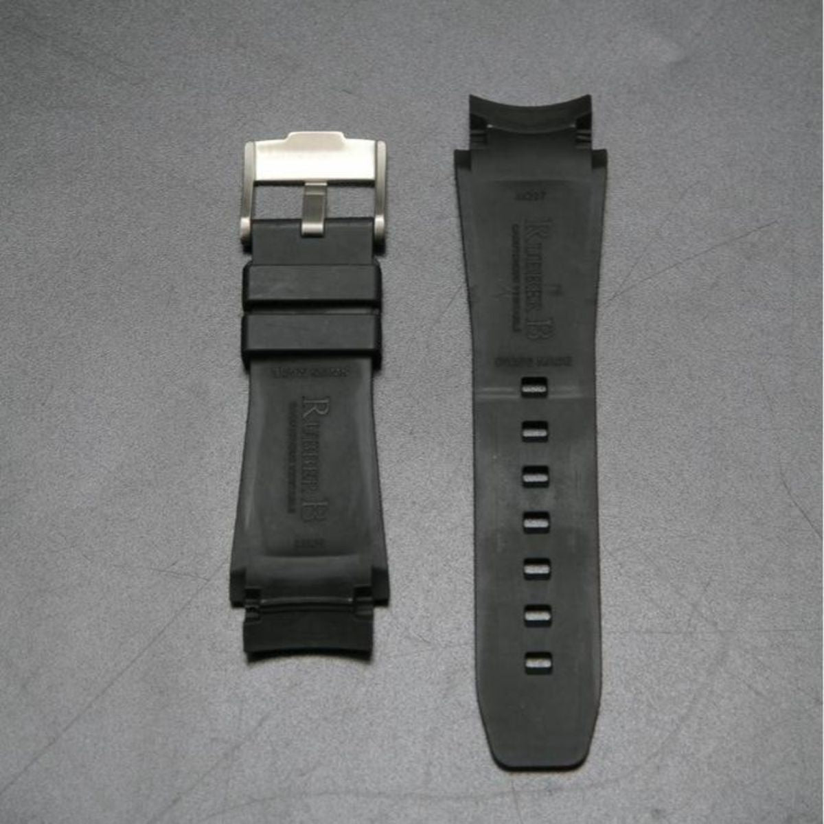 Rubber B Strap M2207